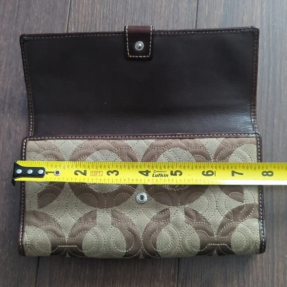 Coach Wallet - Picture 7 of 7